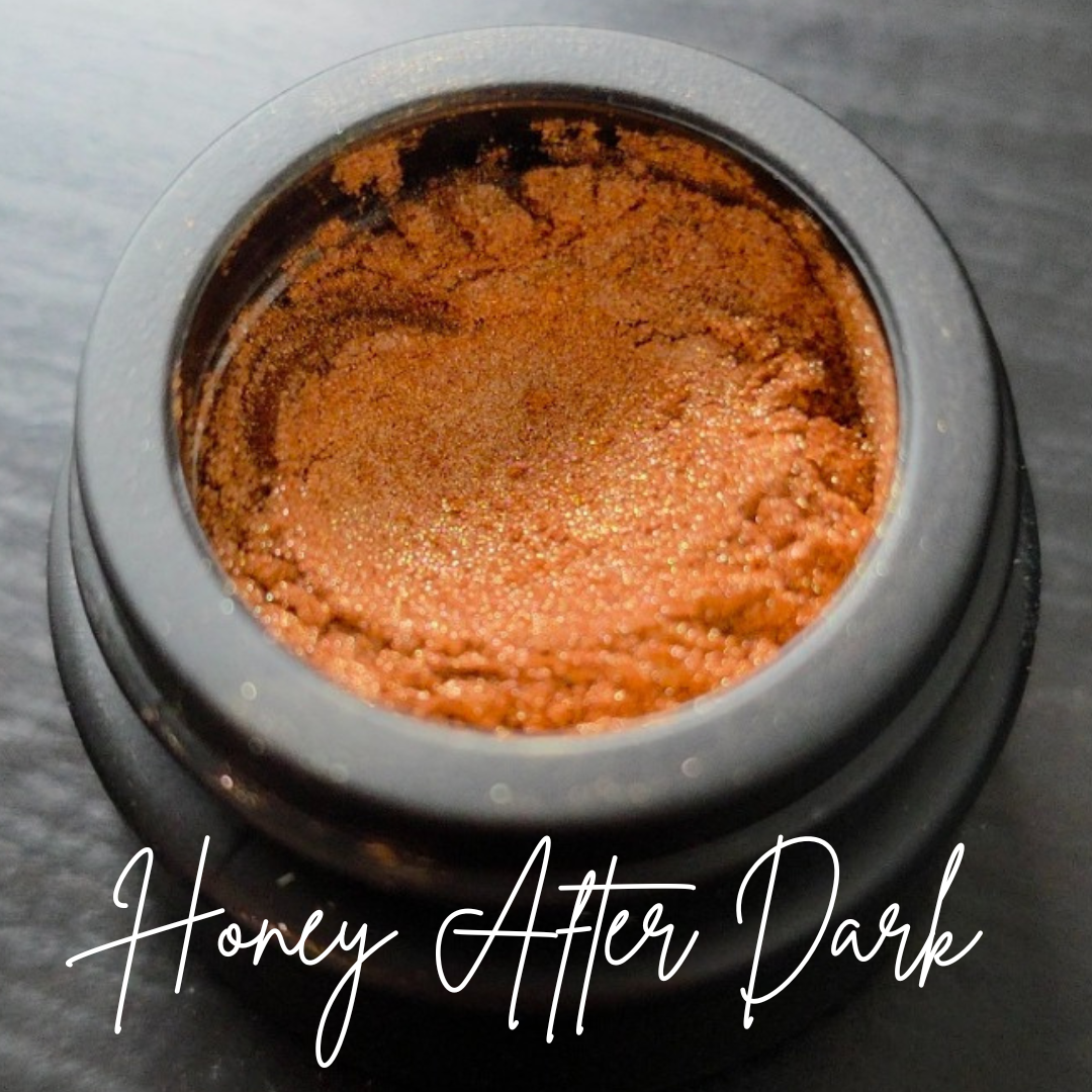 Shimmer Powder Pots: Eyes, Bronzer, Blush Only 2 Ingredients: 28-Piece Bundle with Testers + FREE Display