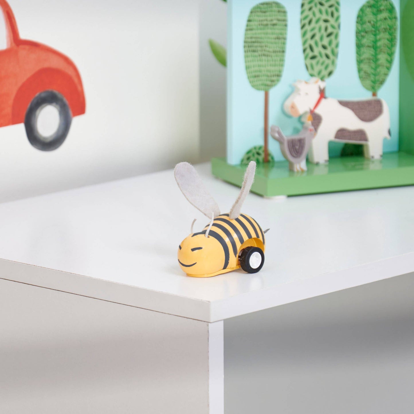 Bee Pull Back Toy