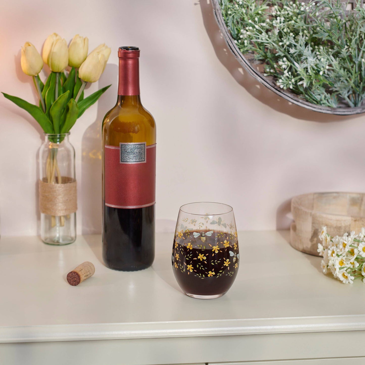 Bee Wine Glass